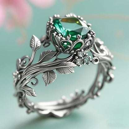 Prsten s přírodním zeleným krystalem – vintage design, dokonalý dárek k Vánocům.✨✨